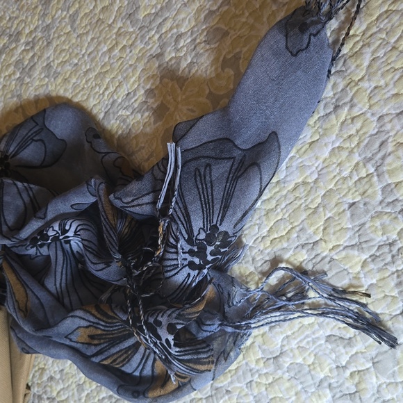 Patricia Nash  leather purse 👛 with scarf - Picture 8 of 9